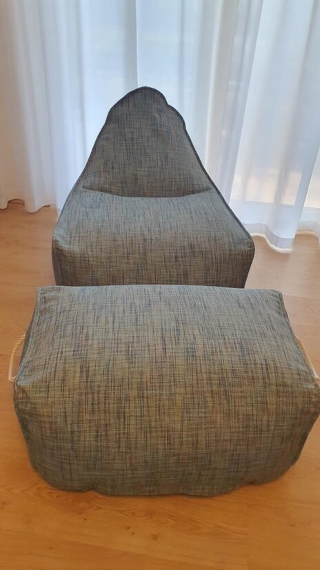 Zöld babzsákfotel és puff